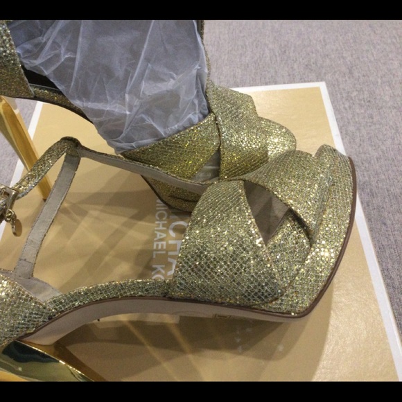 Micheal Kors Gold Diana T-Strap Heels - Picture 6 of 11
